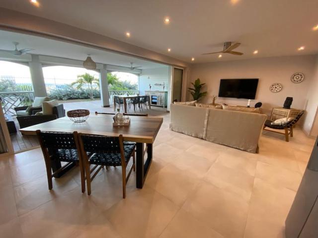 Princess Mahault - Beachfront - Orient Bay - Luxury Apartment Luaran gambar